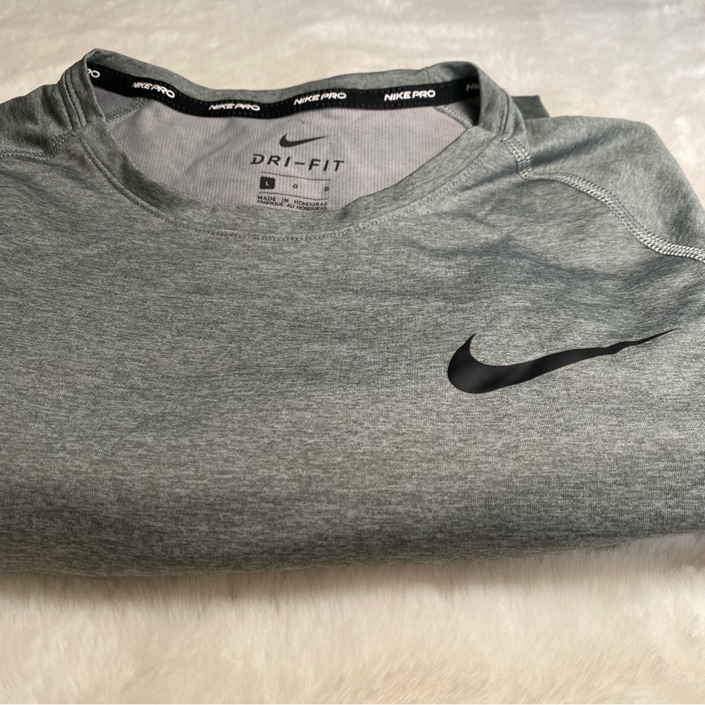 Nike Dri-Fit Size Large